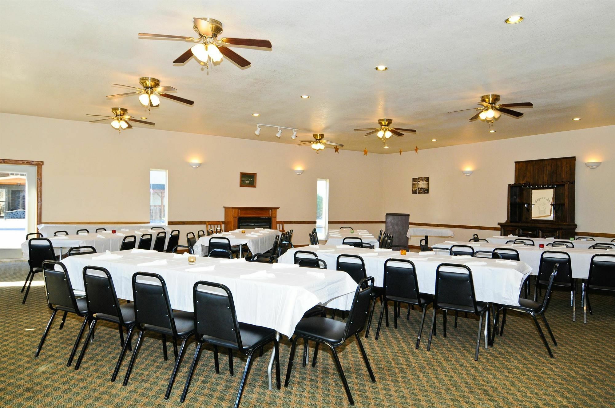 Surestay Plus Hotel By Best Western Berkeley Springs Negocio foto